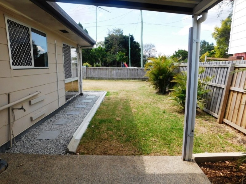 27 Phyllis Street, Eastern Heights QLD 4305