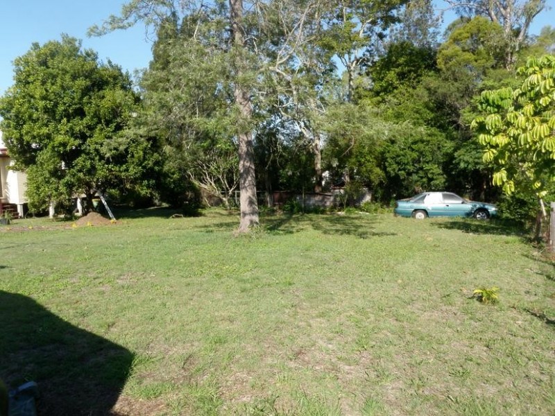 22 McGrath Lane, Booval QLD 4304