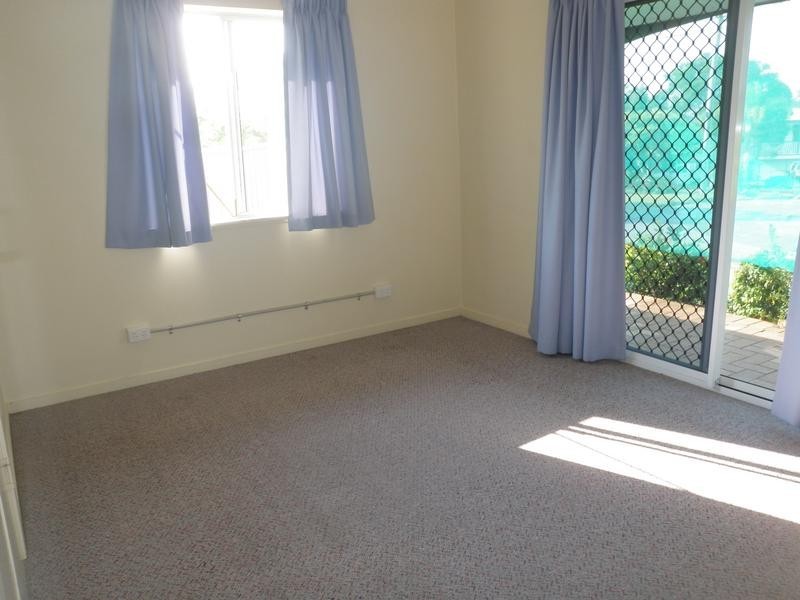 5 Barret Street, Flinders View QLD 4305