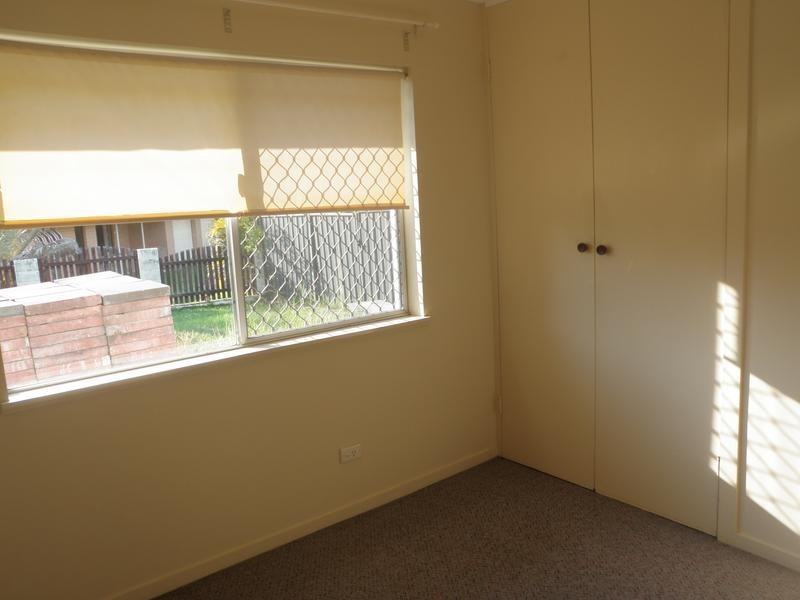 5 Barret Street, Flinders View QLD 4305