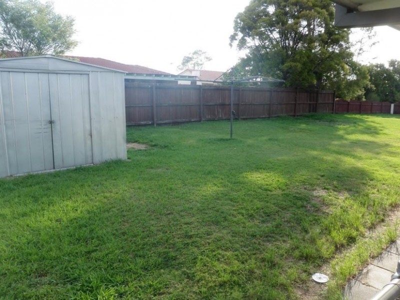 5 Barret Street, Flinders View QLD 4305