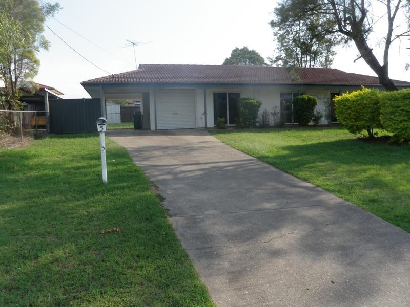 5 Barret Street, Flinders View QLD 4305