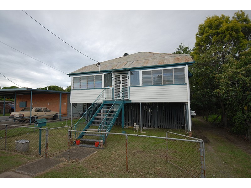 25 The Terrace, North Ipswich QLD 4305