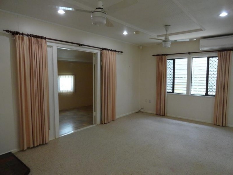 30 Jackes Street, Eastern Heights QLD 4305