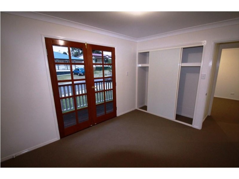 10 Chalmers Place, North Ipswich QLD 4305