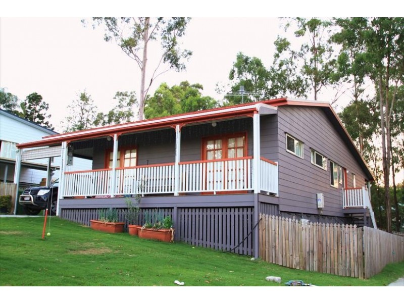 10 Chalmers Place, North Ipswich QLD 4305