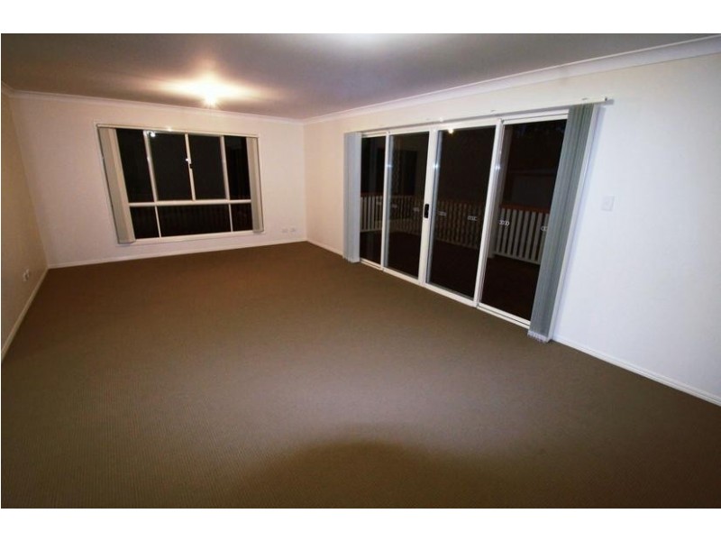 10 Chalmers Place, North Ipswich QLD 4305