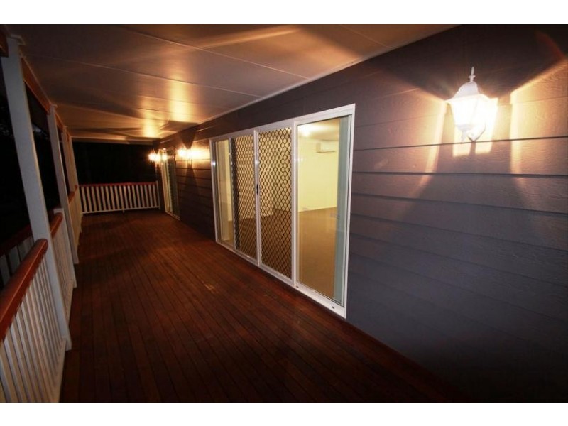 10 Chalmers Place, North Ipswich QLD 4305