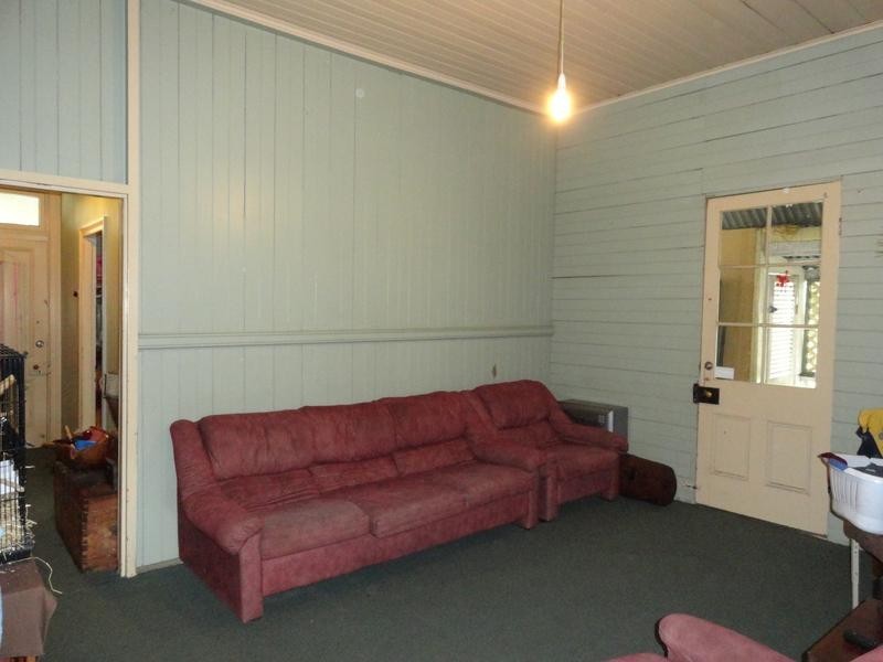 5 Barker Street, Ipswich QLD 4305