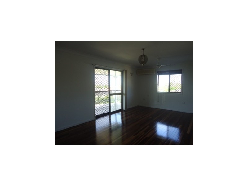 43 Edwards Street, Flinders View QLD 4305