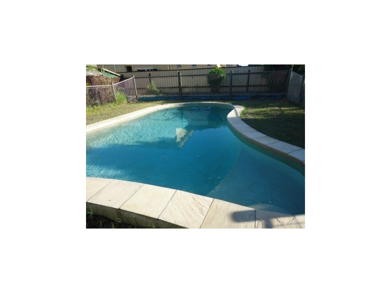 43 Edwards Street, Flinders View QLD 4305