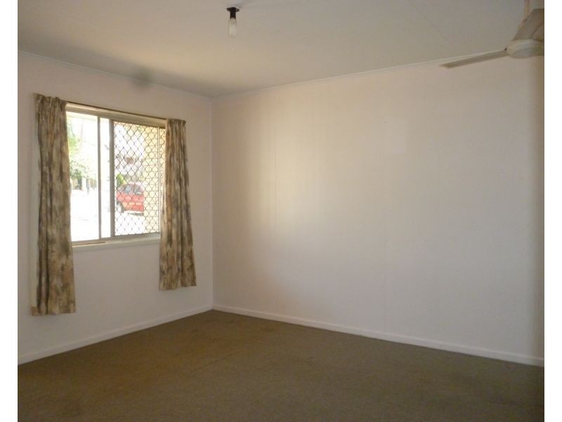 4/13 Gibbon Street, East Ipswich QLD 4305