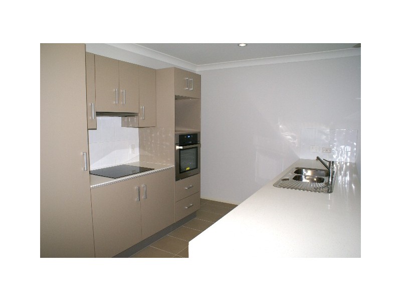 2/1B Edith Drive, North Ipswich QLD 4305