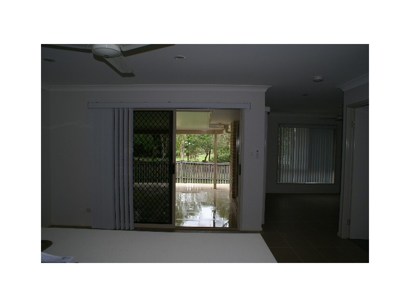 2/1B Edith Drive, North Ipswich QLD 4305