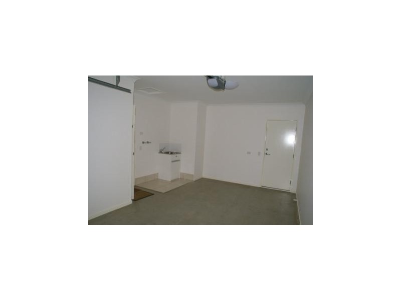 10a Palm Avenue, Raceview QLD 4305