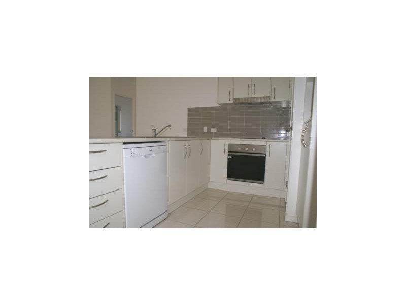 10a Palm Avenue, Raceview QLD 4305