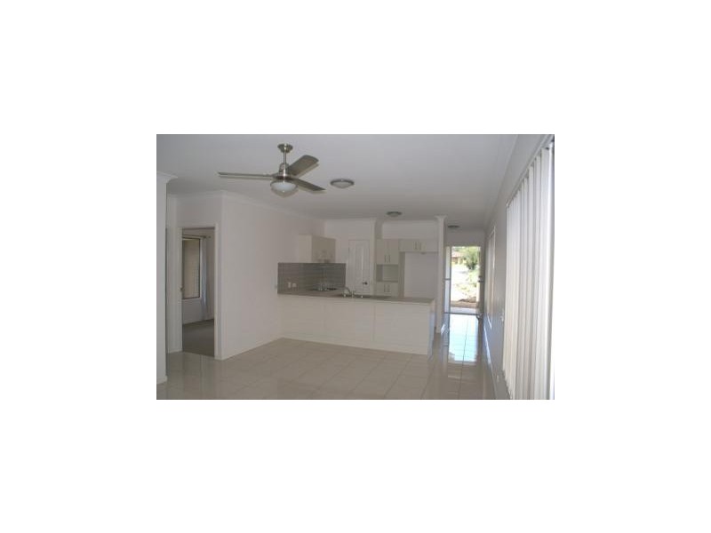 10a Palm Avenue, Raceview QLD 4305