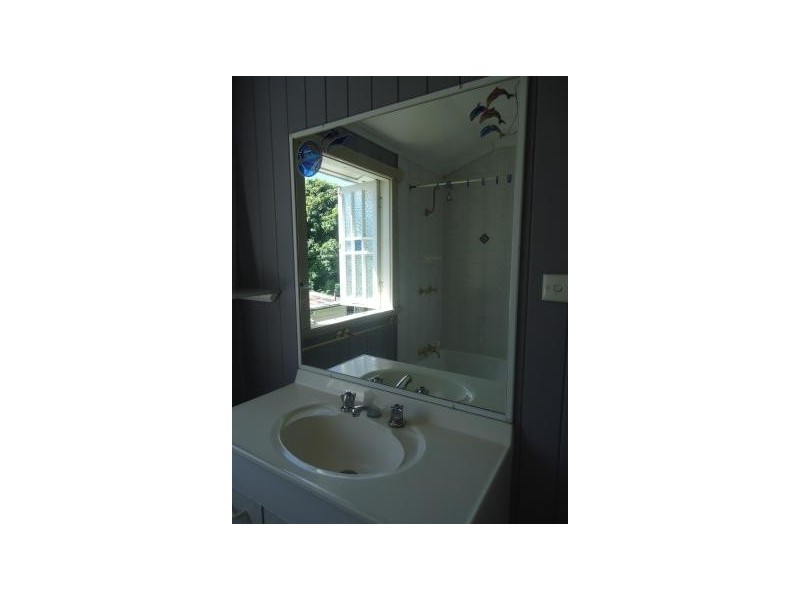 77 Warwick Rd, Ipswich QLD 4305