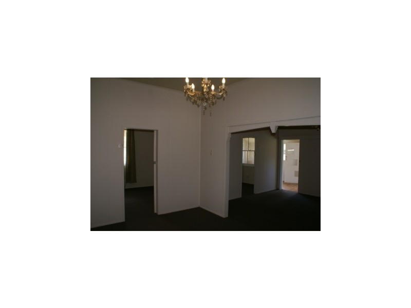 49 Omar Street, Ipswich QLD 4305