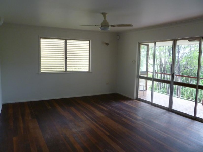 60 Nelson Street, Bundamba QLD 4304