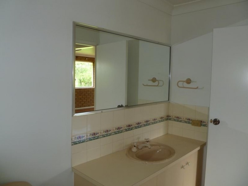 60 Nelson Street, Bundamba QLD 4304