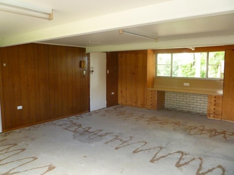 60 Nelson Street, Bundamba QLD 4304
