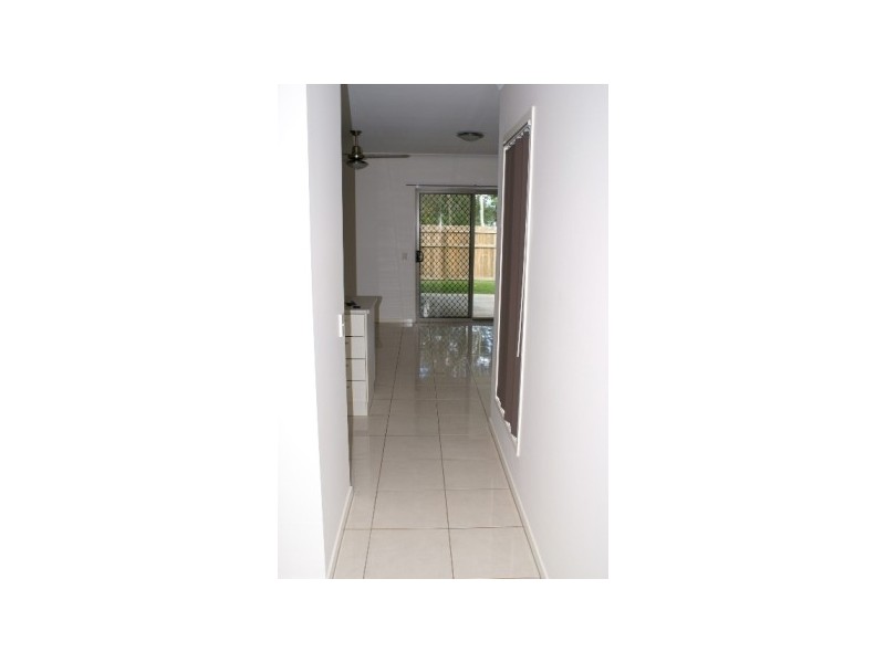10B Palm Avenue, Raceview QLD 4305