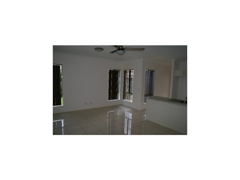10B Palm Avenue, Raceview QLD 4305