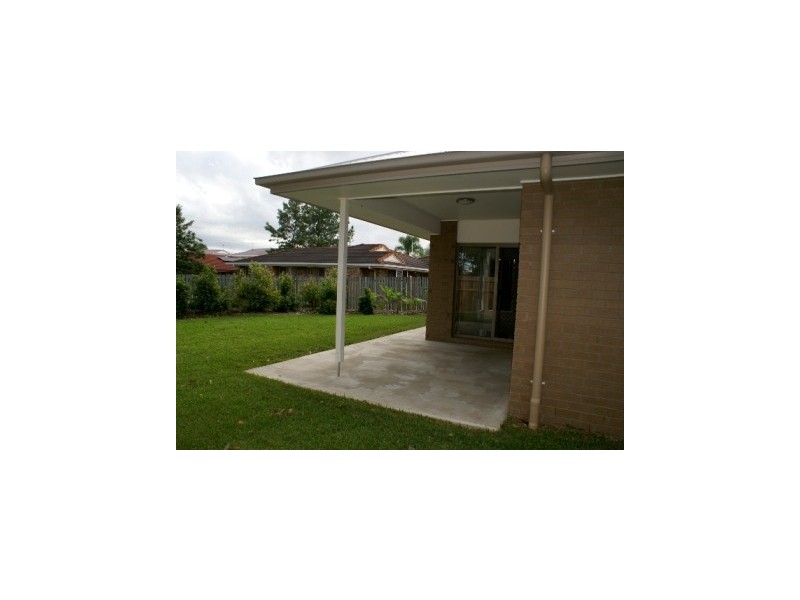 10B Palm Avenue, Raceview QLD 4305