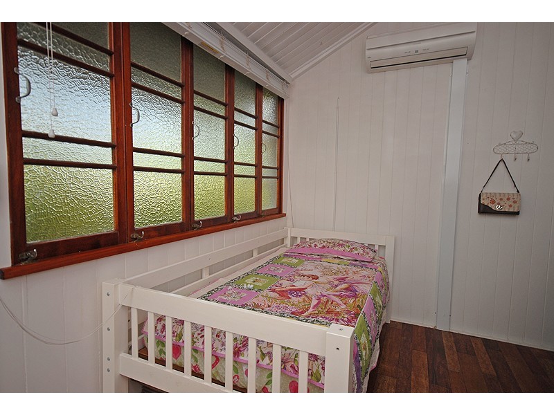 104 Thorn Street, Ipswich QLD 4305