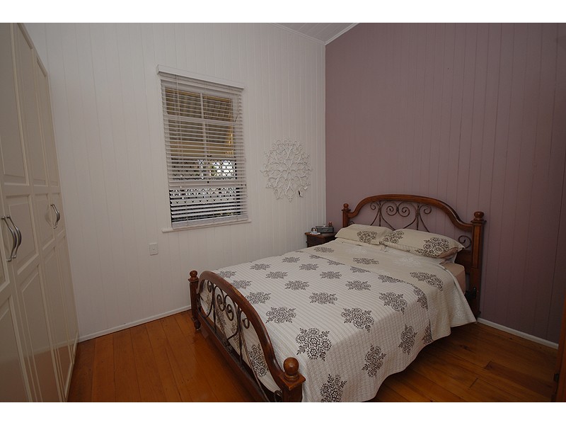 104 Thorn Street, Ipswich QLD 4305