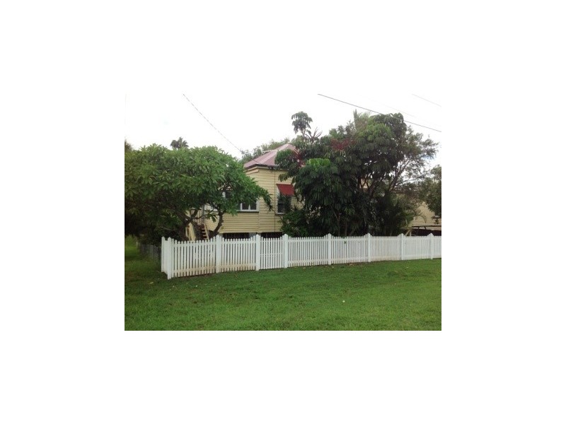 17 Pelican Street, North Ipswich QLD 4305