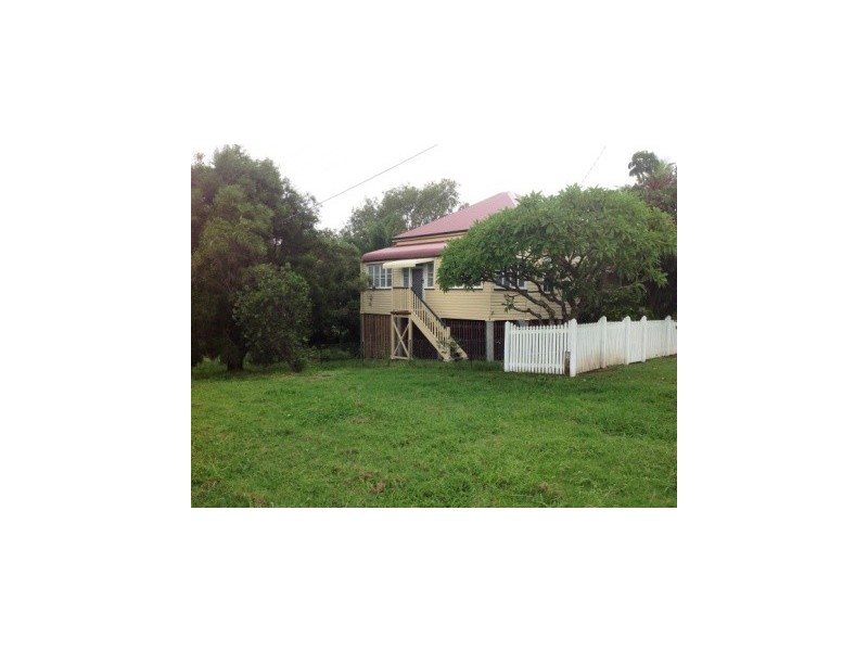 17 Pelican Street, North Ipswich QLD 4305