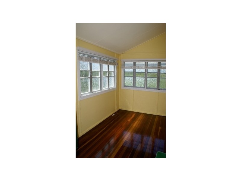 17 Pelican Street, North Ipswich QLD 4305