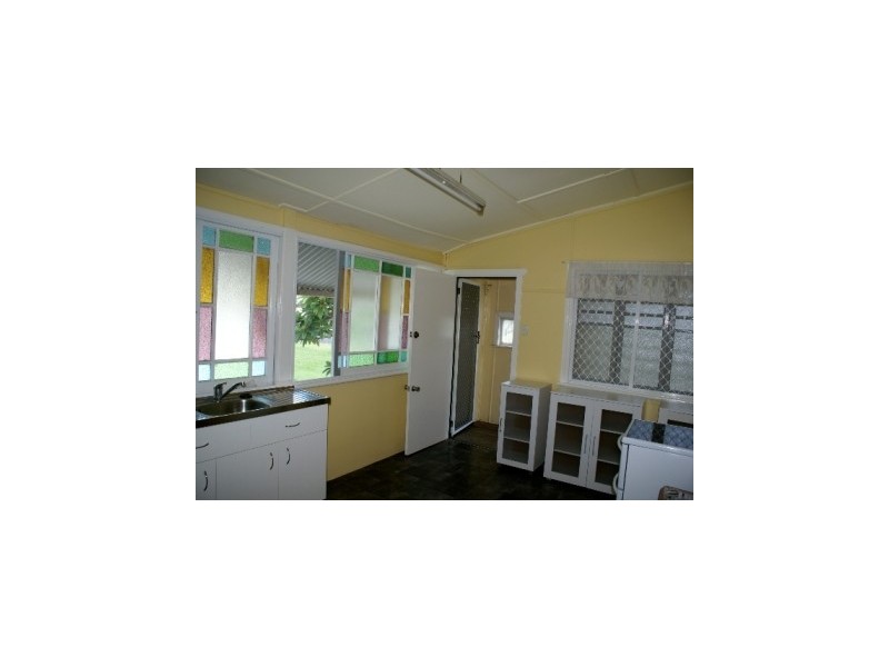 17 Pelican Street, North Ipswich QLD 4305