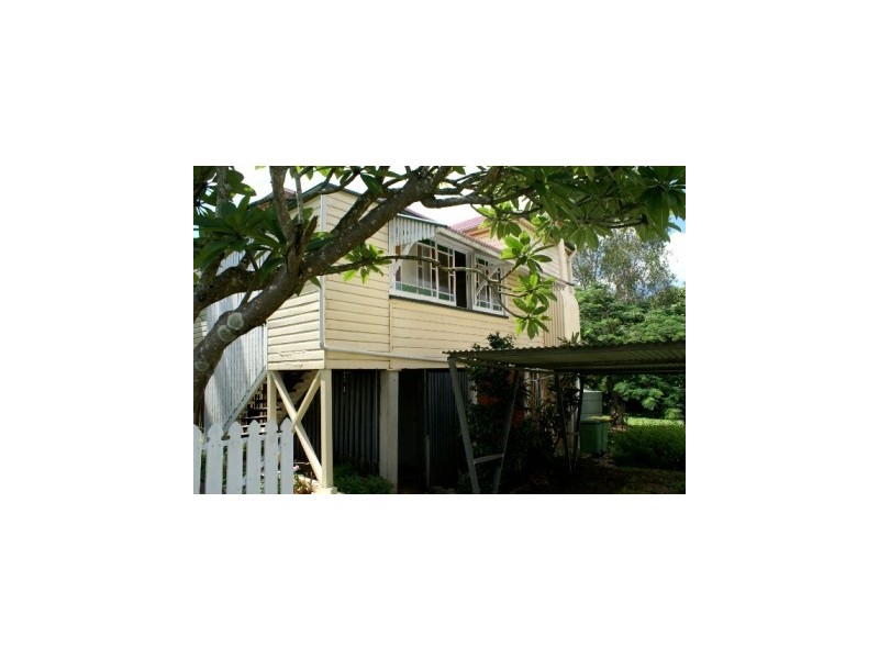 17 Pelican Street, North Ipswich QLD 4305