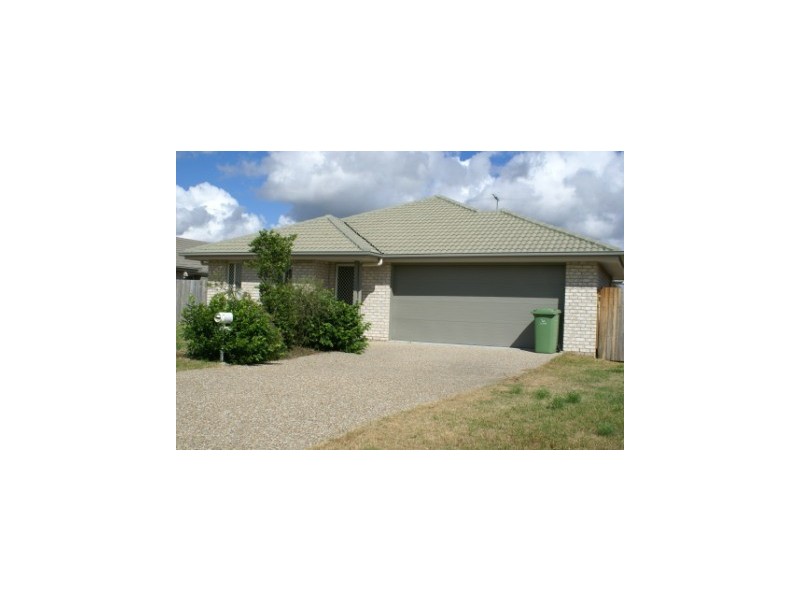 16 McInnes Street, Lowood QLD 4311