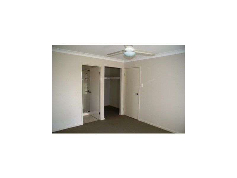 16 McInnes Street, Lowood QLD 4311