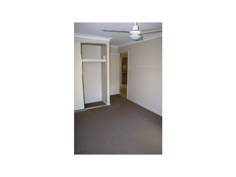 16 McInnes Street, Lowood QLD 4311