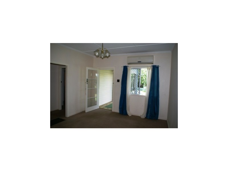 6 Huish Street, Eastern Heights QLD 4305