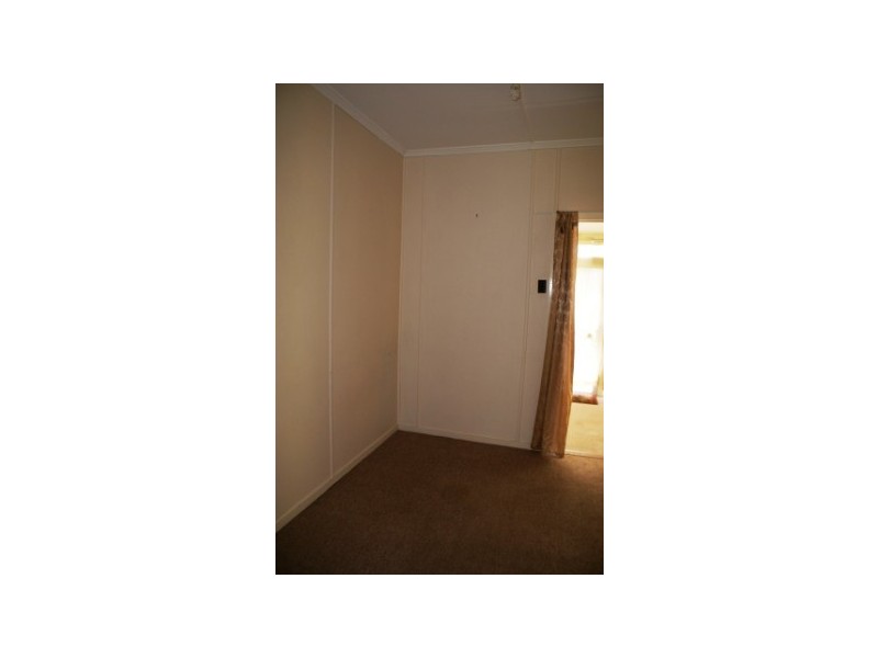 6 Huish Street, Eastern Heights QLD 4305