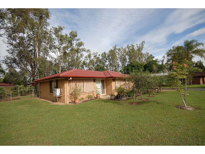 15 Kipara Road, Thagoona QLD 4306