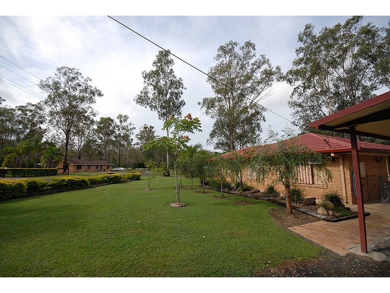 15 Kipara Road, Thagoona QLD 4306