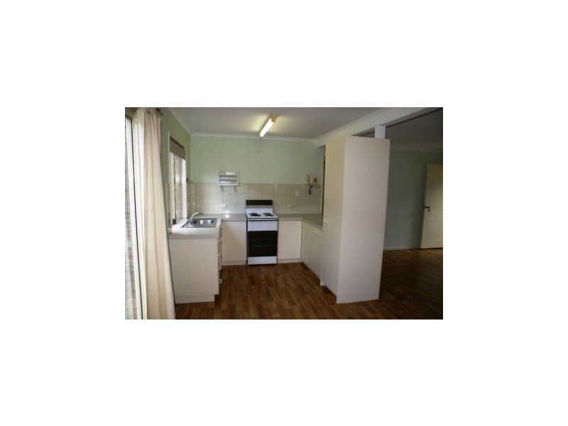 2/43 South Station Road, Booval QLD 4304