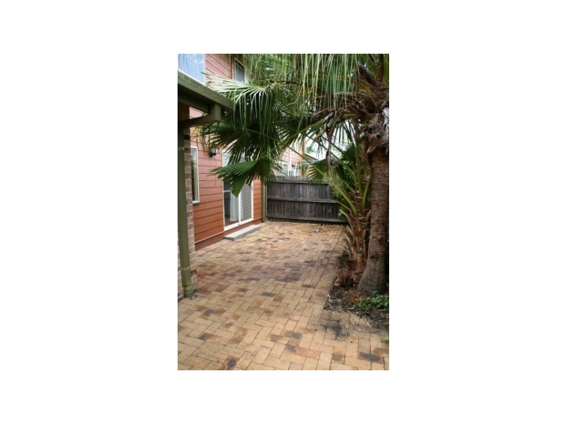 2/43 South Station Road, Booval QLD 4304