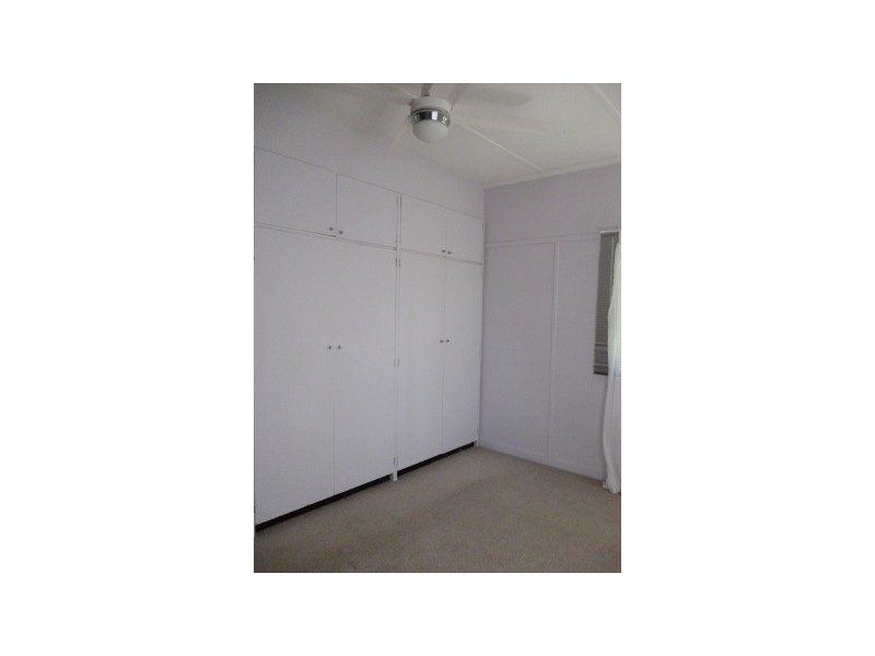 25 Ernest Street, Leichhardt QLD 4305