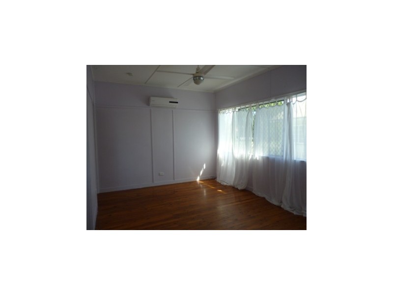 25 Ernest Street, Leichhardt QLD 4305