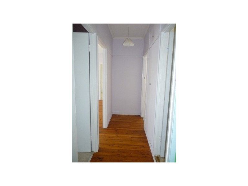 25 Ernest Street, Leichhardt QLD 4305