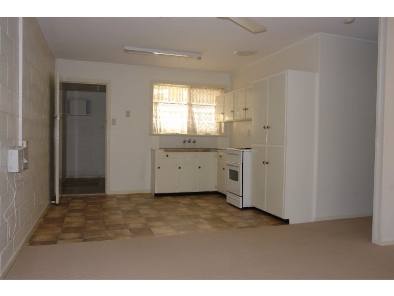 2/61 Ellenborough Street, Ipswich QLD 4305