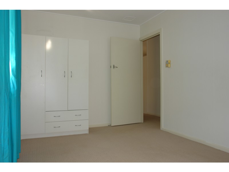 2/61 Ellenborough Street, Ipswich QLD 4305